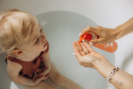 Mini U - Żel do Mycia Ciała i Włosów, 250ml