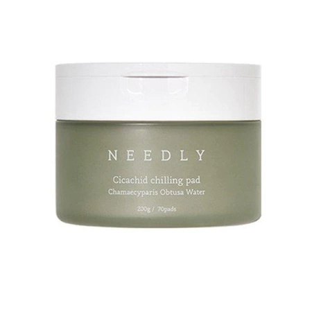 NEEDLY Nasączone płatki tonujące – kojące tonowanie, woda cyprysowa, Centella Asiatica, 70 sztuk 