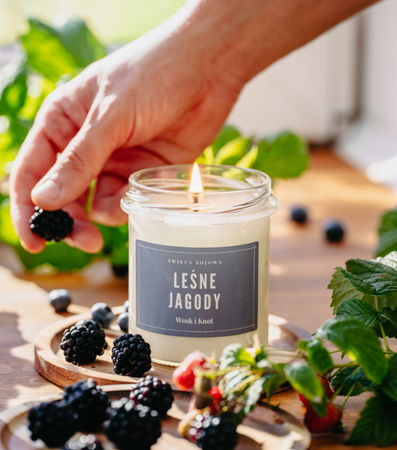 Wosk&Knot Świeca Sojowa - Leśne Jagody, 250g